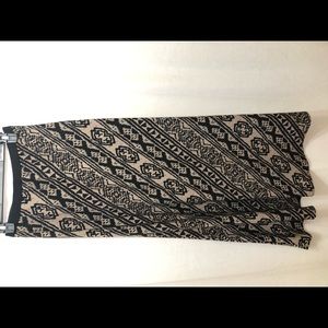 Black and Tan maxi skirt with stretch waist. M